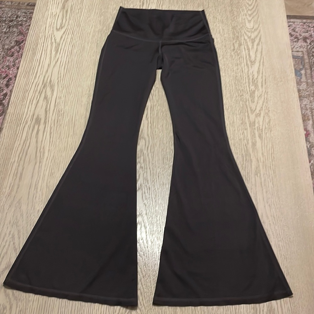 Mika Bella Flare Yoga Pants